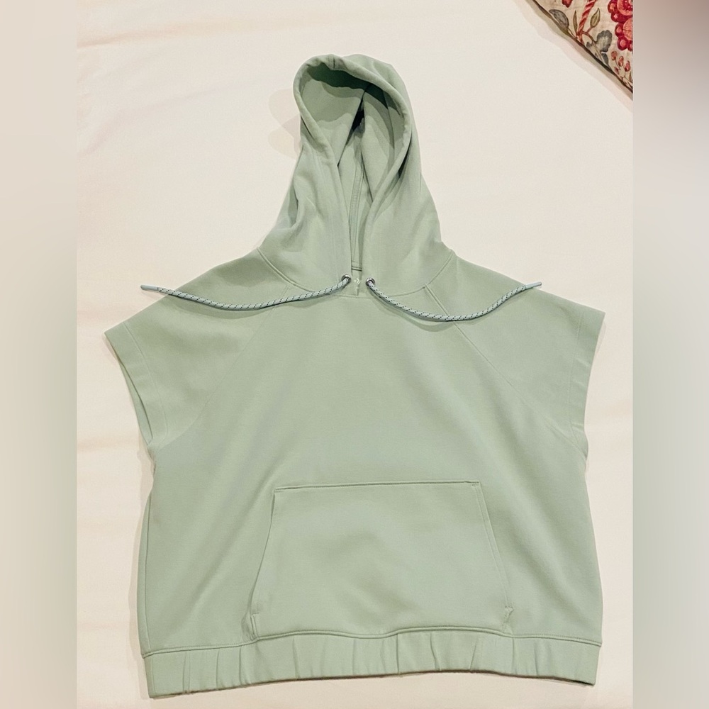Old Navy Active sleeveless hoodie